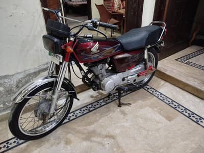 Honda 125(2020 model) Red color neat and clean bike