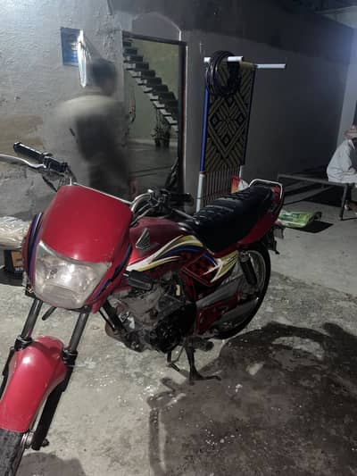 Honda deluxe 125 2015 model 03237022438 all ok hai koi kam ne hone