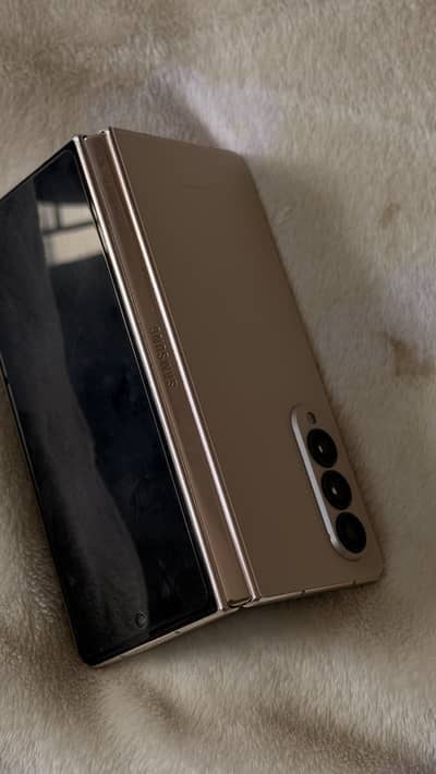 Samsung Galaxy Z Flip4  Phone for sale non-PTA BRAND NEW