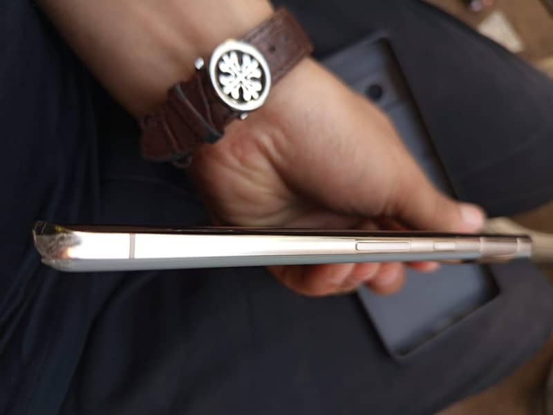 Google Pixel 7 Pro (Mint Condition) 3