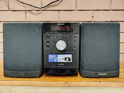 Original Sony Micro Hi-fi System With Original Panasonic speakers