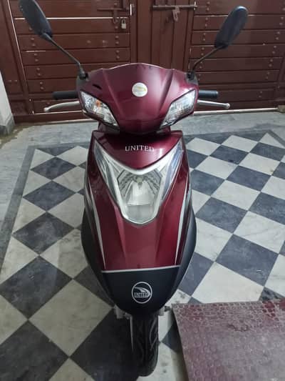 Untied Scooty 100 CC Urgent Sale