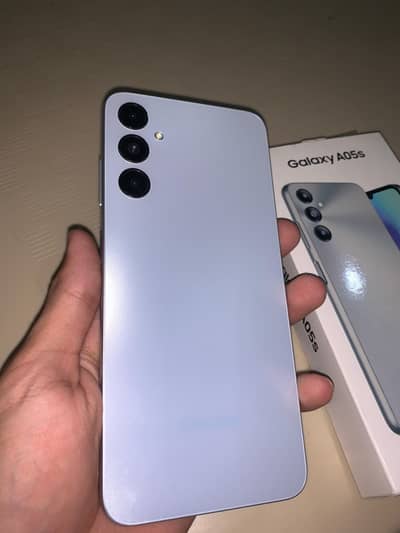 Samsung galaxy A05s phone available with box 256Gb silver colour