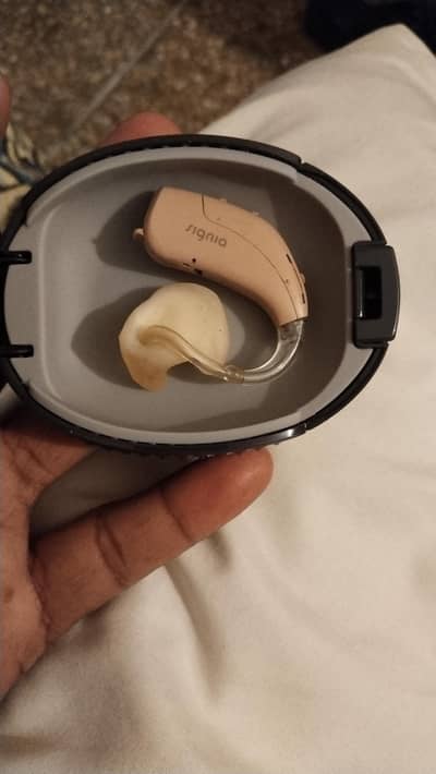 Hearing earing Aid Machine (Used) – Excellent Condition – Urgent Sale