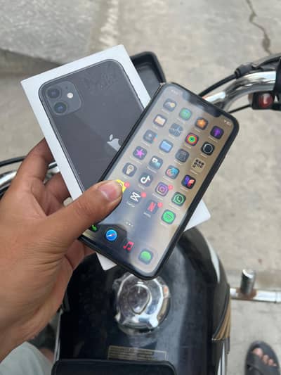 iphone 11 with box Emergency sale. .