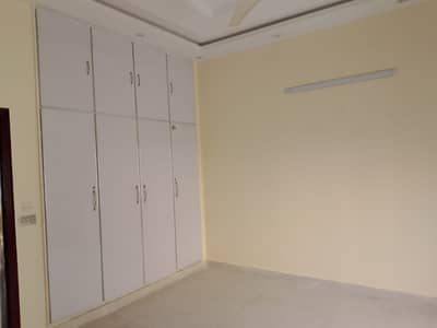 10MARLA NEWLY UPPER PORTION FOR RENT IN DHA PHASE