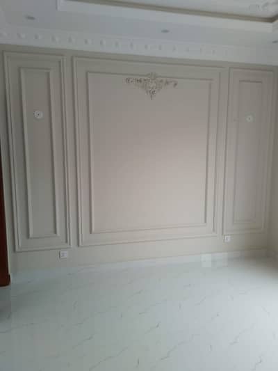 Ground Floor Shop Available For Rent On Main Maulana Shoukat Ali Road