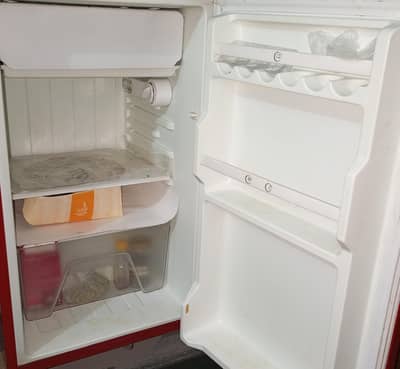 Dowlnce fridge single door