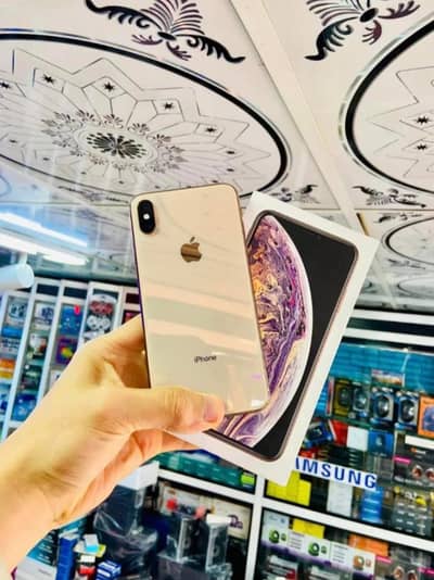 iphone Xsmax 11,12,13,14,15,16, 17 Pro Max available on instalment