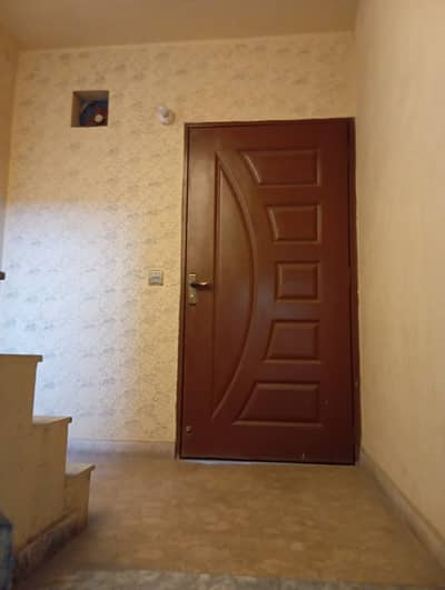 Beautiful Flate available for Rent silent office or bachlr