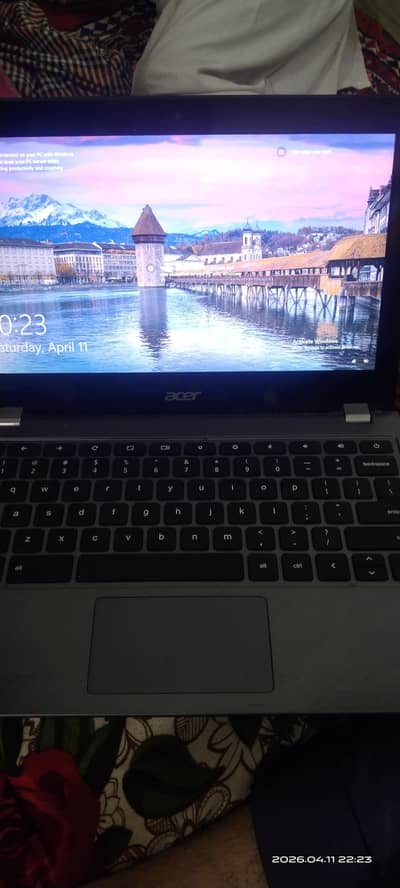 Chromebook C749