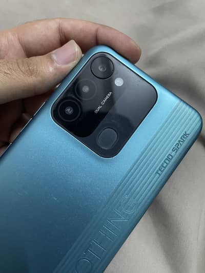 Tecno spark 8c 4/128gb