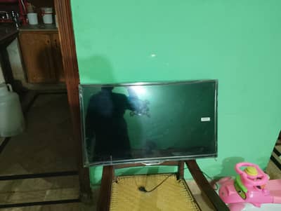 32" LED for sale
