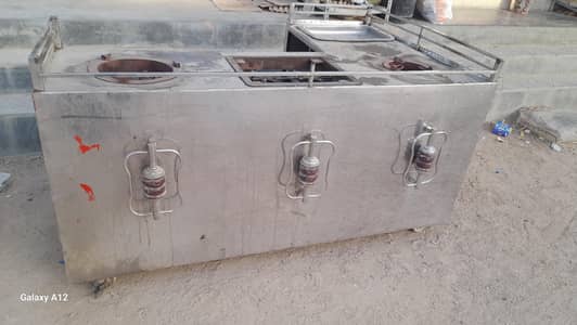 3 stove hotel counter