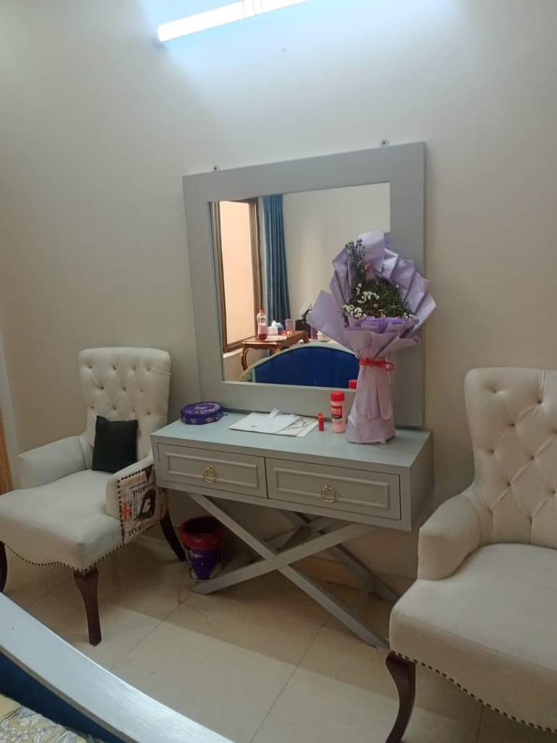 Queen size bed set 1