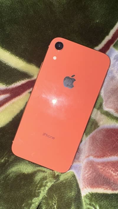 iPhone XR 10 by 10 sim working  all ok phone 64 gb Xchange posible