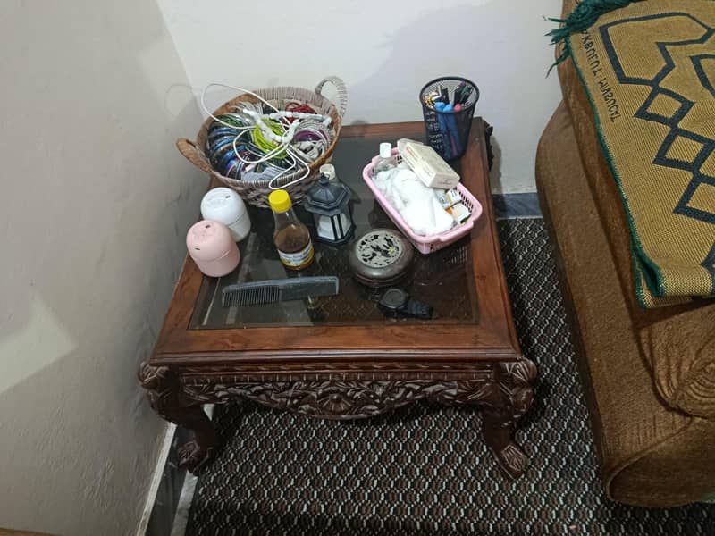 Sofa set with tabels 4