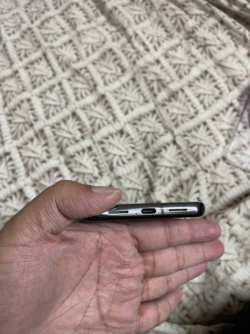 google pixel 8 pro 2