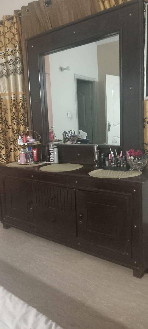 Dressing + Console 0