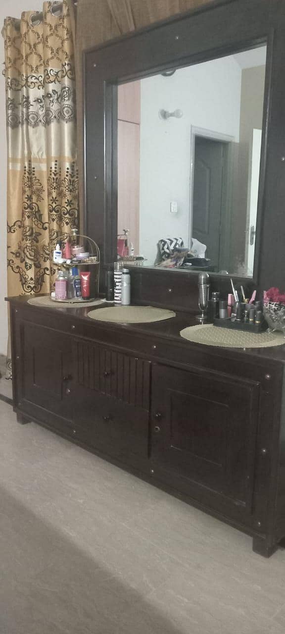 Dressing + Console 1