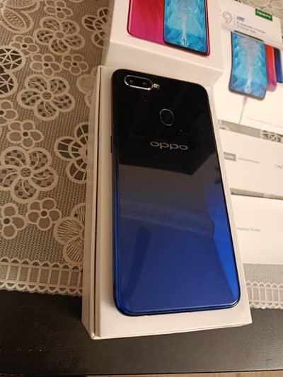 Oppo F9 (4gb/64gb) variant