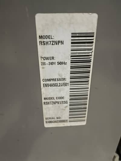 Refrigerator (Model: RSH7ZNP/N) sale ke liye available hai.