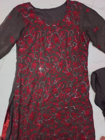 Only 1 time Used Pure Chiffon Medium Size 3 Pcs Embroided Dress