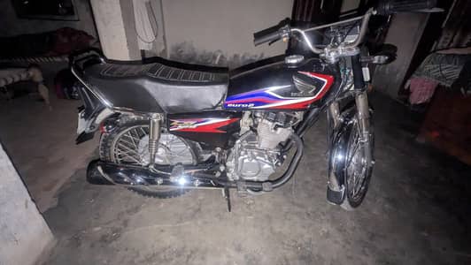 honda 125 model 2017 lush condition Hy total jenion hy tyar karwaya ta
