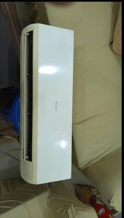 apny purany ac split window humy dy