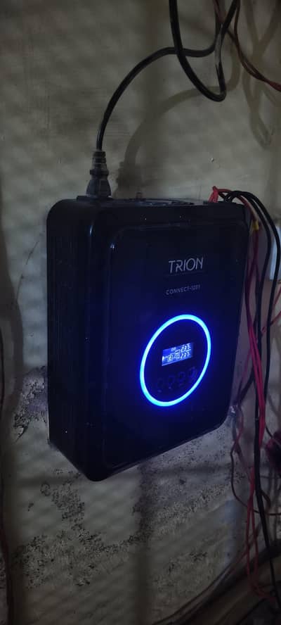 trion 1201 ups 1000 W