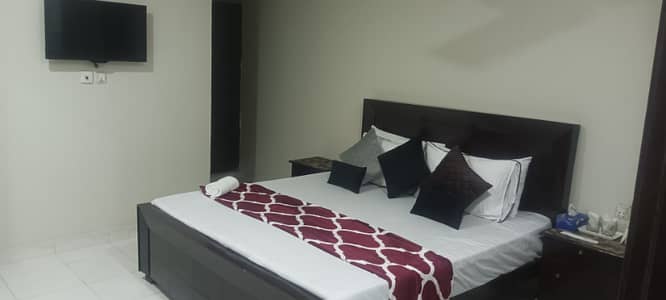 short stay 3000 Double bed 4000 Deluxe double bed 5000 Families couples & companies
