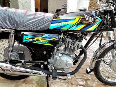Honda CG125 Black open letter