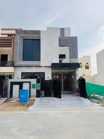 5 Marla Brand New Modern House Prime Location Bahria Orchard Phase 2 A Block 2.10 Crore