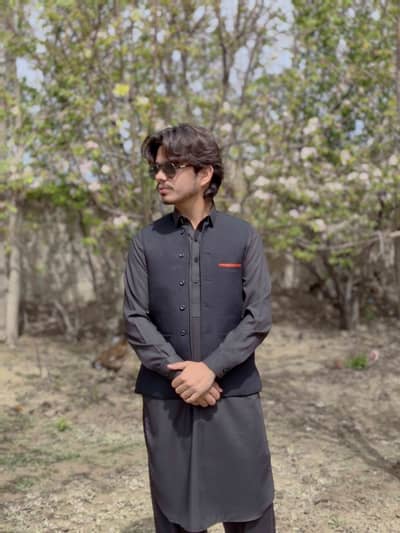 Mųbåshīř Ķhåñ