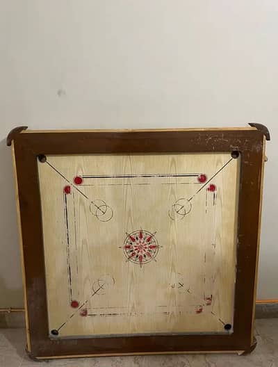 Large size carrom board