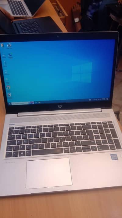 hp laptop for sale --- excellent condition.