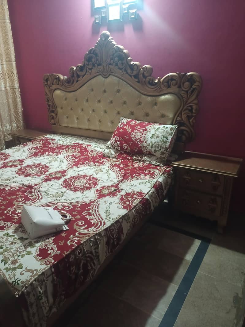 king size bed 2 side table dressing table 0