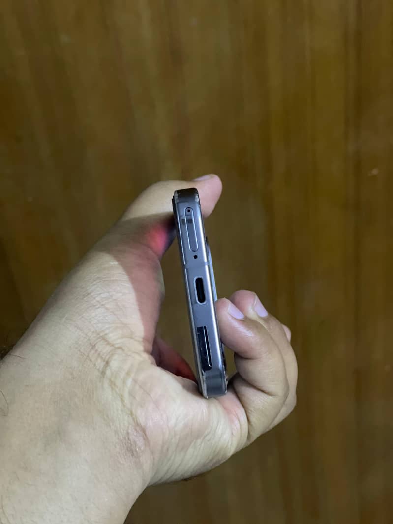 Google pixel 9 pro 4