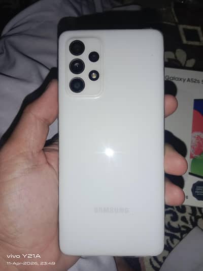 8 Gb Remm 128 Gb Storage Under Display Finger Print