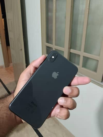 iPhone xs max 256 gb factory unlocked 100% battery 10/10condition