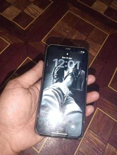 Iphone 11   battery 85  face id ok  water pack Non pta