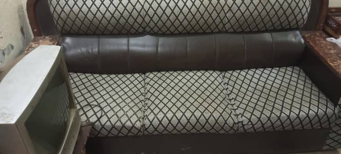 3 SEATER SOFA OR 2 SINGLE SOFFA'S