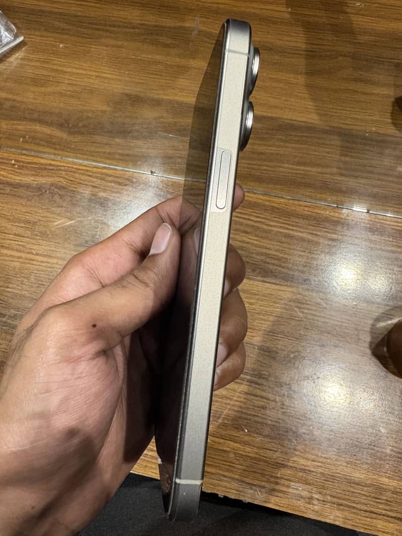 15 Pro Max Read Caption 5