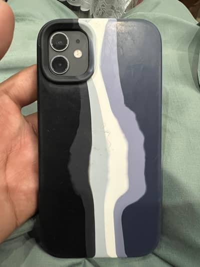 iphone(11). (10/10)condition. (64/Gb). (74/battery healt)