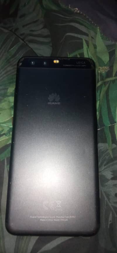 HUAWEI  P10