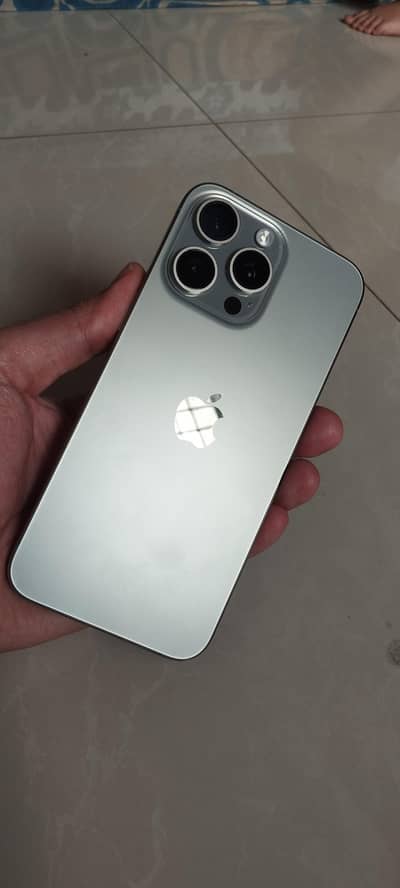 iPhone 15 pro max JV 256 with box cable