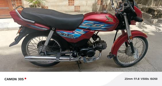 Honda CD 70 Dream 2024