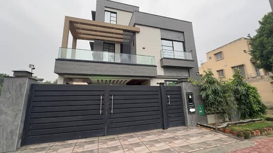 10 Marla House for Sale DD Block Bahria town lahore