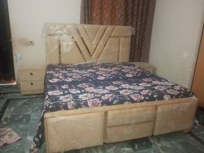 l am selling a new bed