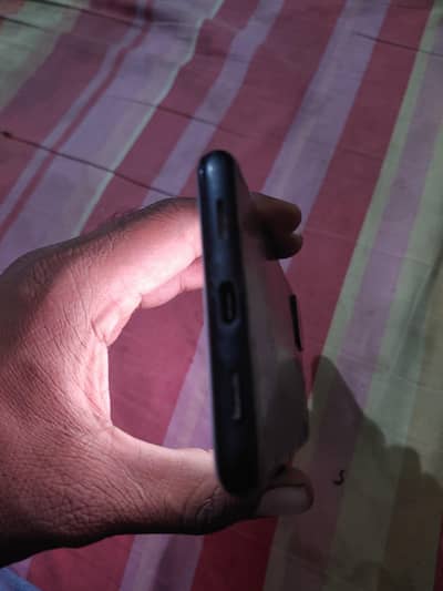 google pixl 4a 5g. 6gb 128gb pta offical aproved. condison  10. by 7